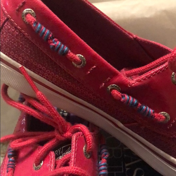 Sperry - Picture 4 of 6